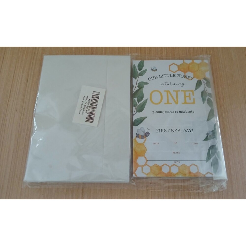 Baby's 1st Birthday Bumble Bee Invitation Cards 20 Cards & 20 Envelopes Included